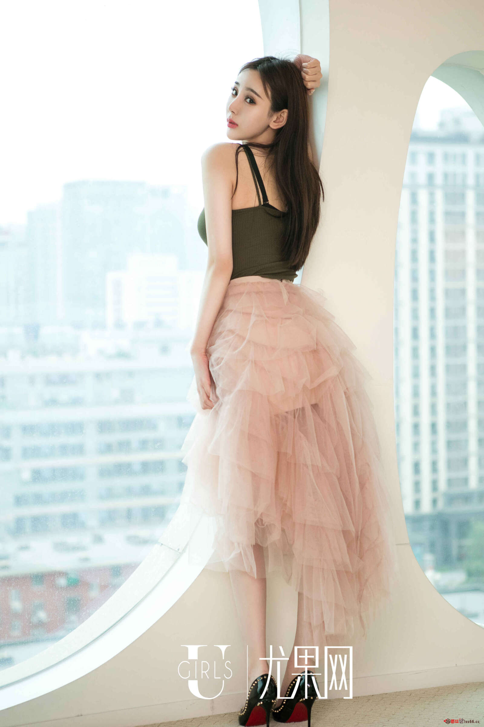 https://www.lss77.com/wp-content/uploads/2019/04/于思琪_002-1600x2400.jpg