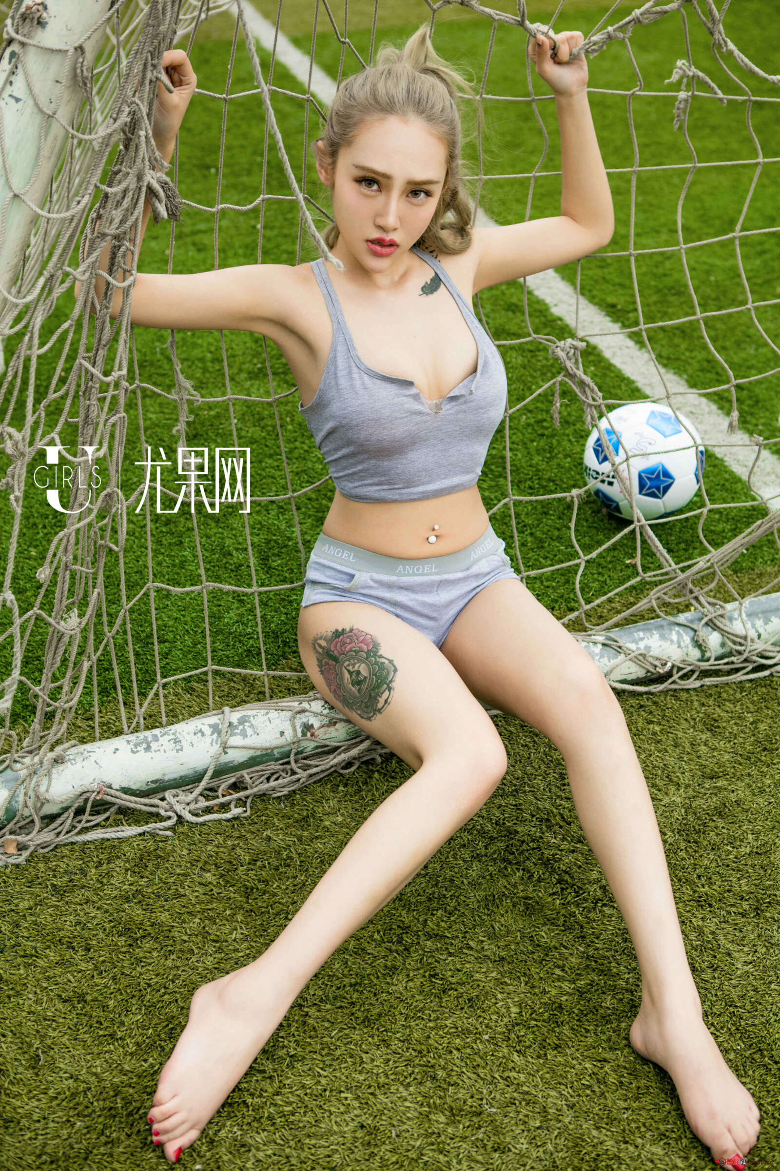 https://www.lss77.com/wp-content/uploads/2019/04/欣杨Kitty_0032-1600x2400.jpg