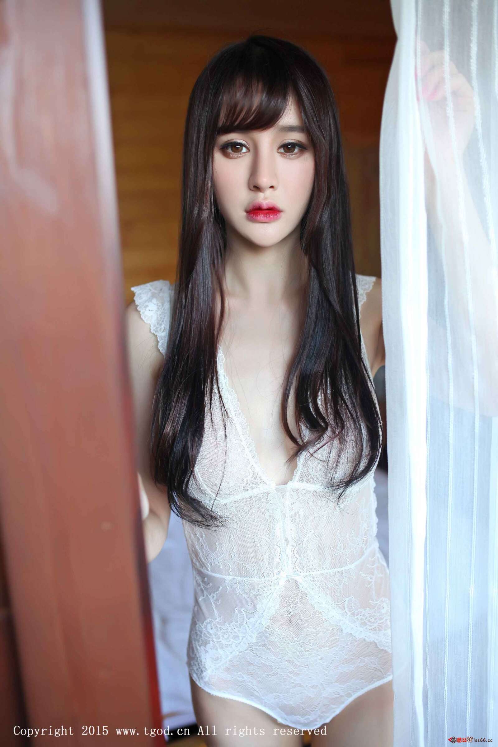 https://www.lss77.com/wp-content/uploads/2019/05/Cheryl青树-41-1-1600x2400.jpg