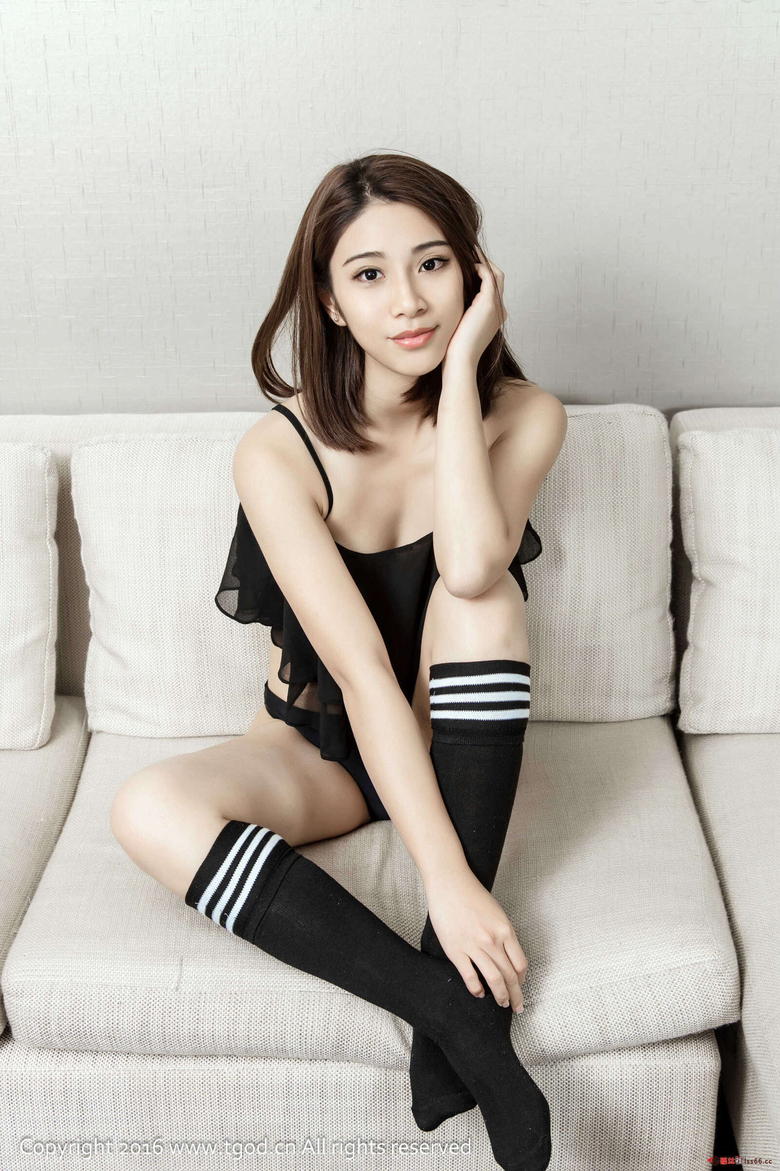 https://www.lss77.com/wp-content/uploads/2019/05/Lee小棠-41-2-1600x2400.jpg