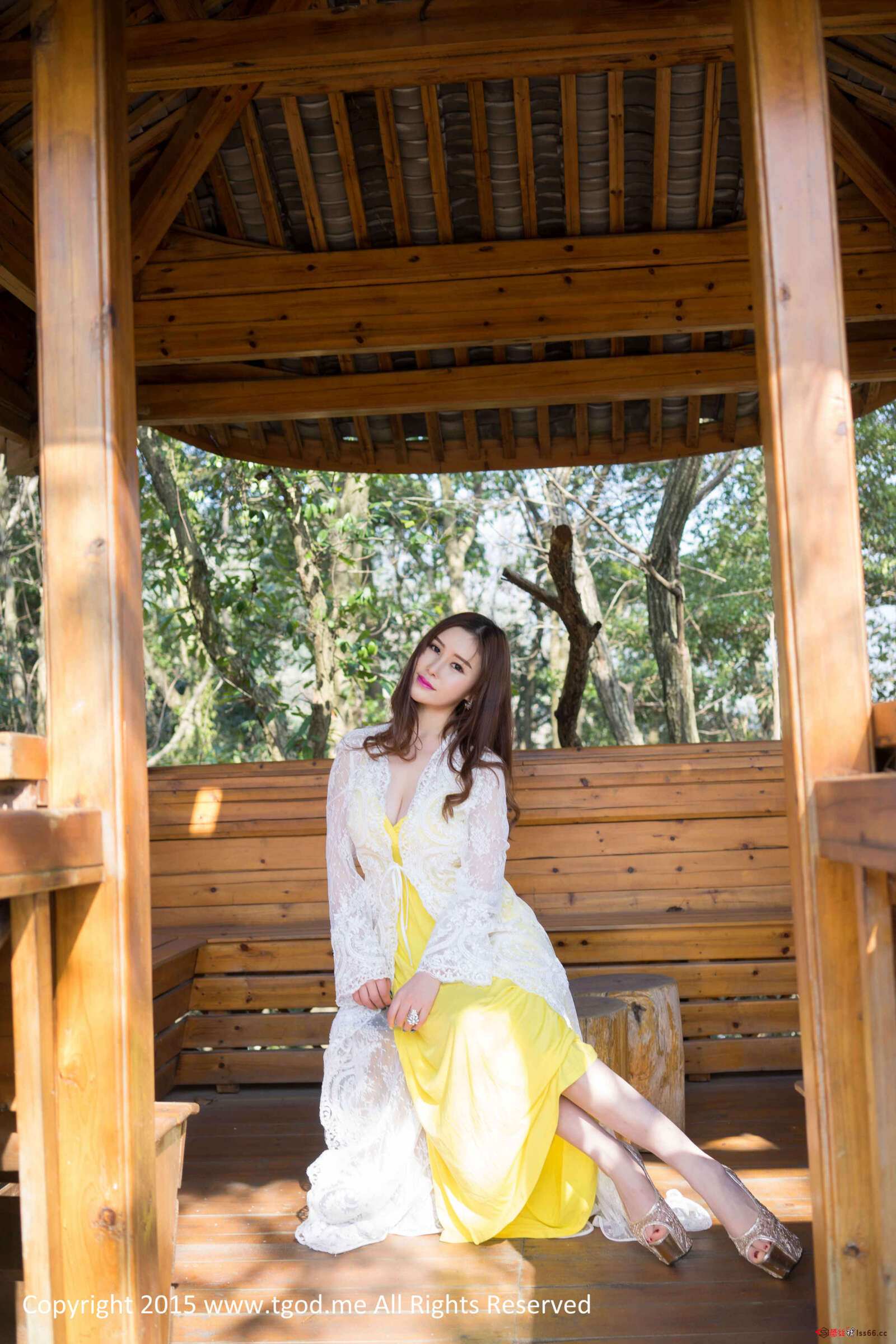 https://www.lss77.com/wp-content/uploads/2019/05/Una、朱若慕Aki-40-1600x2400.jpg