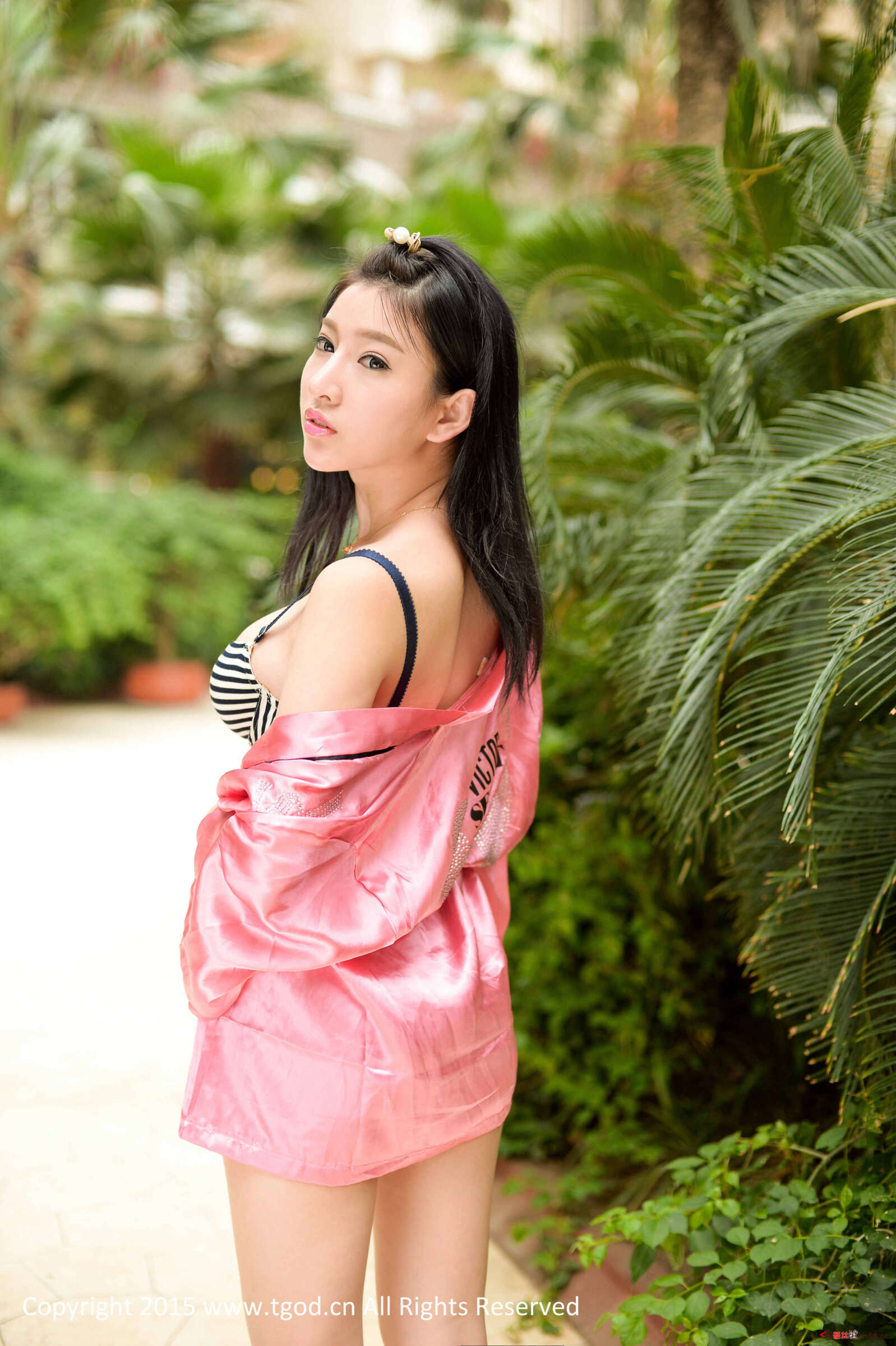 https://www.lss77.com/wp-content/uploads/2019/05/Vivian-45-1598x2400.jpg