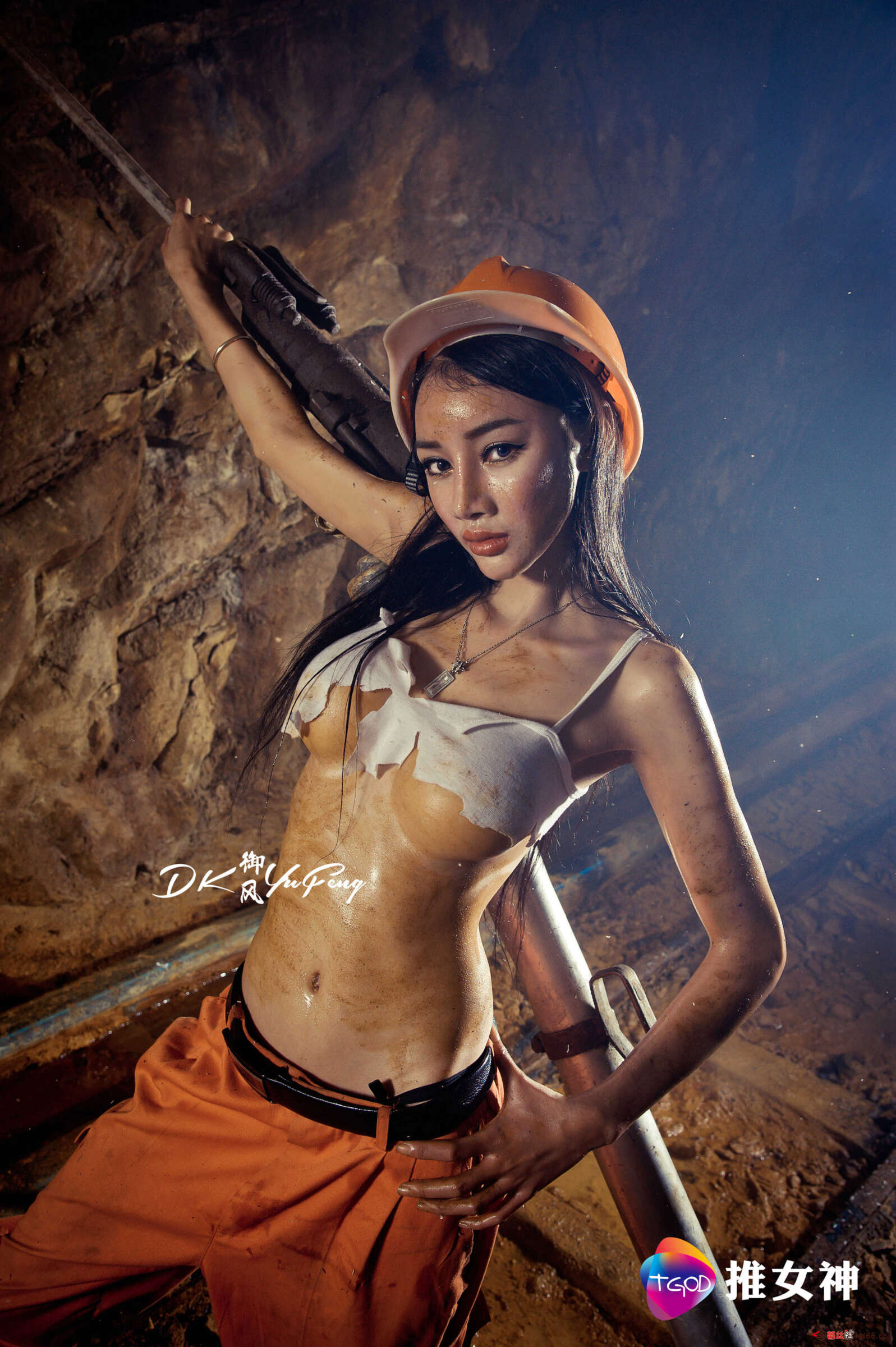 https://www.lss77.com/wp-content/uploads/2019/05/婕西儿·浴火女矿工13-1597x2400.jpg