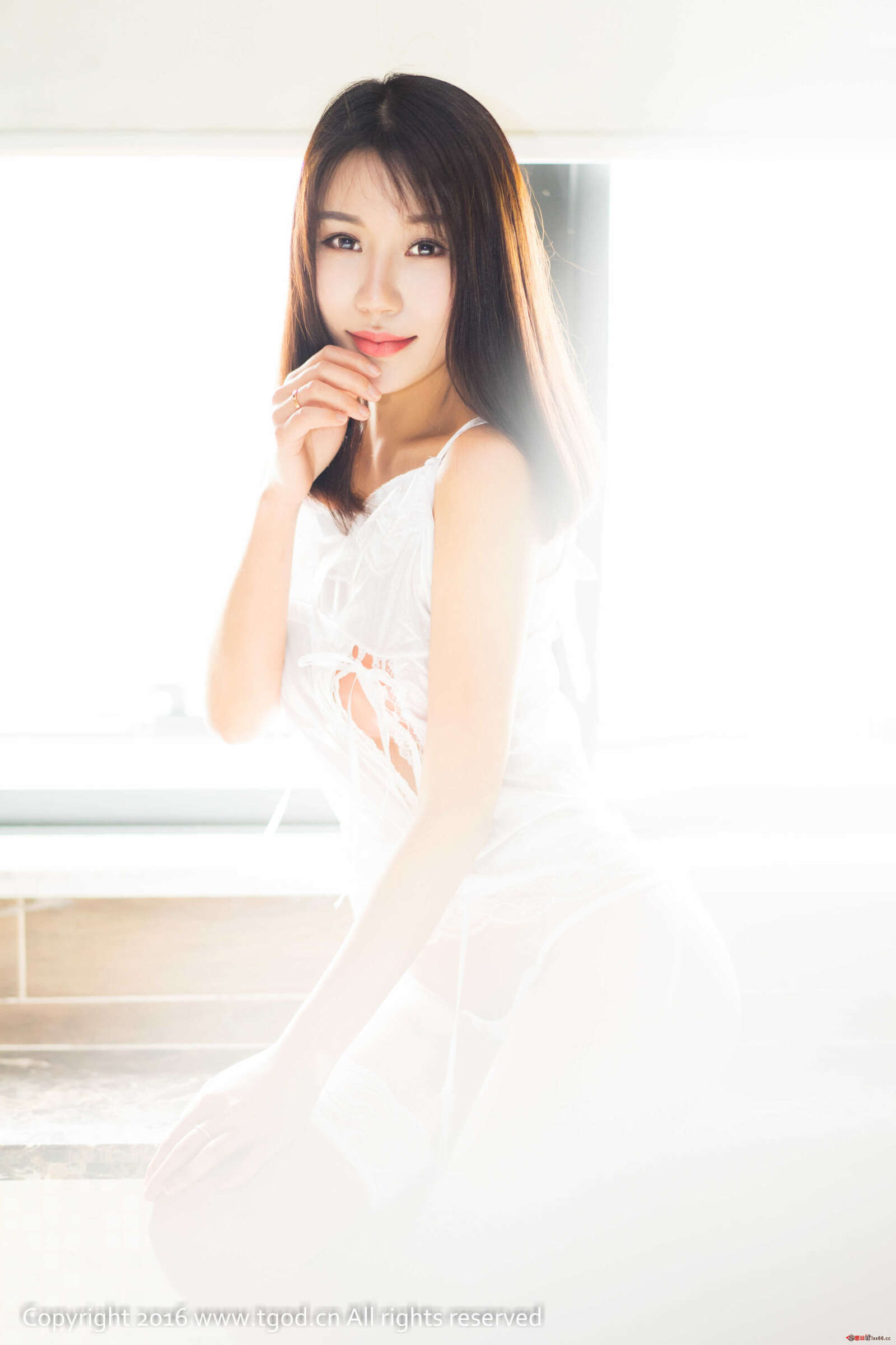 https://www.lss77.com/wp-content/uploads/2019/05/宋梓诺Bee-24-2-1600x2400.jpg
