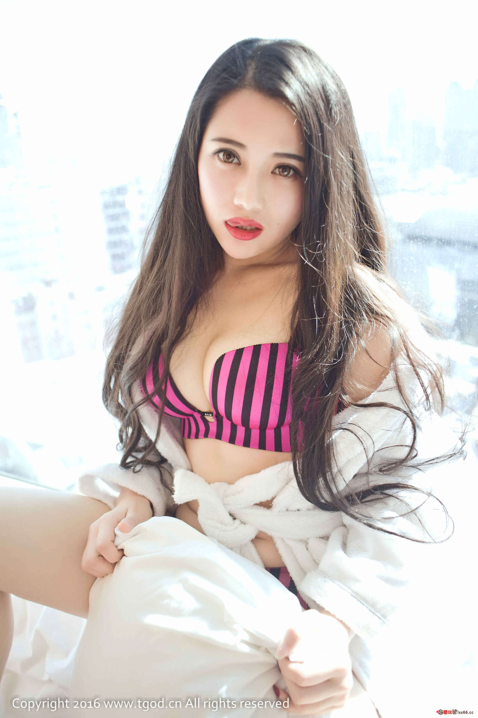 https://www.lss77.com/wp-content/uploads/2019/05/朱小旭-41-1597x2400.jpg