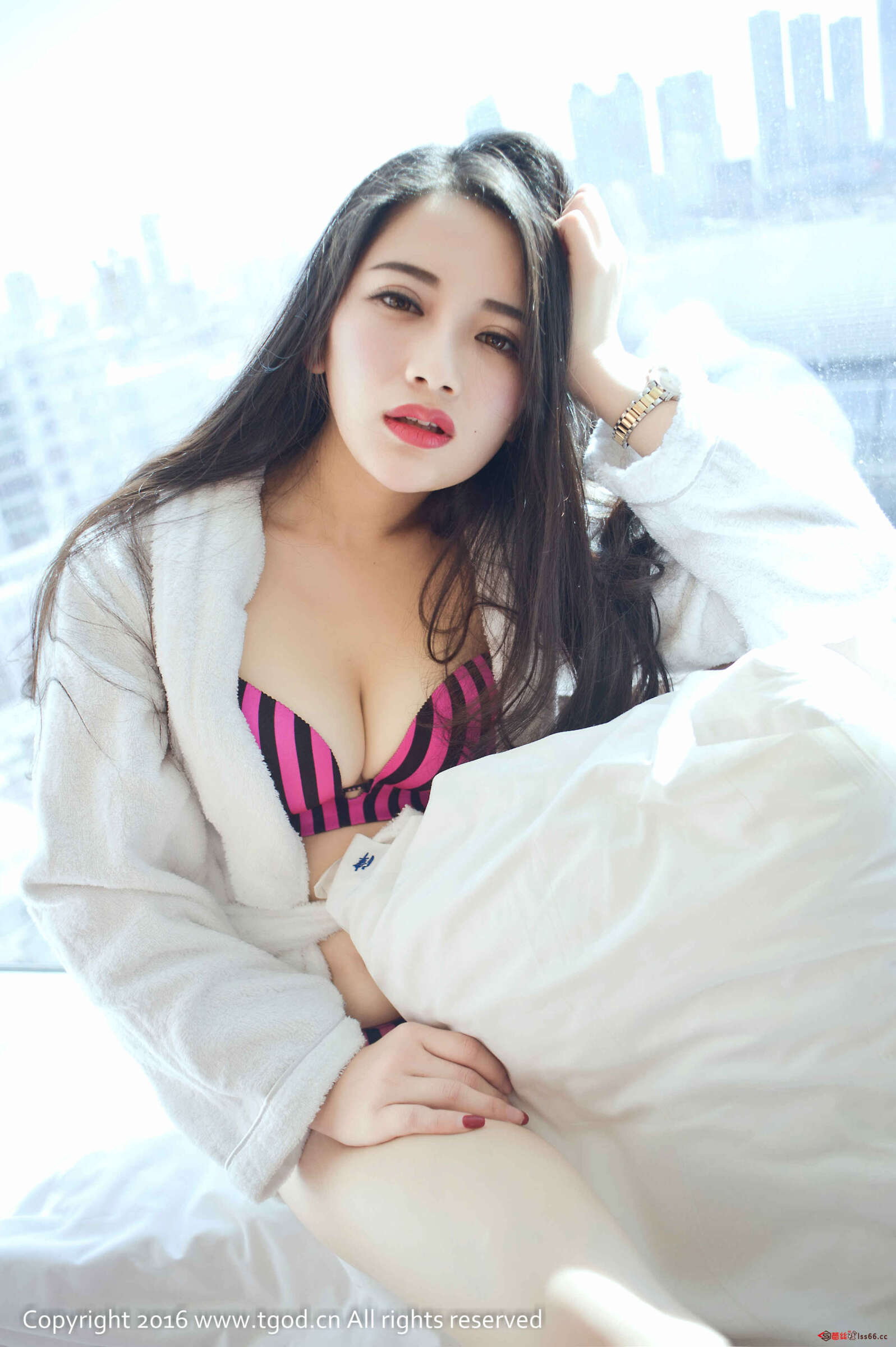 https://www.lss77.com/wp-content/uploads/2019/05/朱小旭-60-1597x2400.jpg