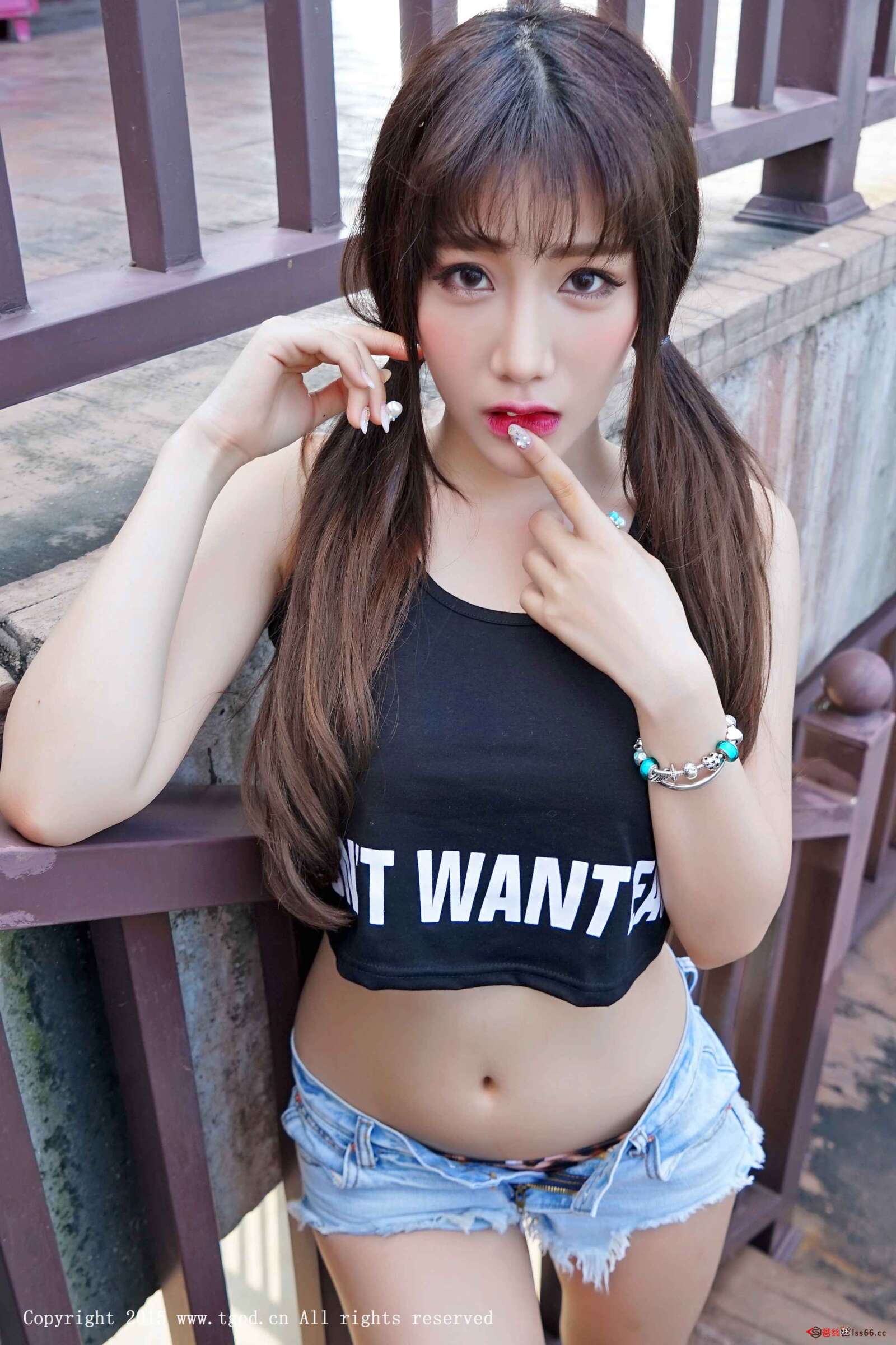https://www.lss77.com/wp-content/uploads/2019/05/朱若慕-11-1600x2400.jpg