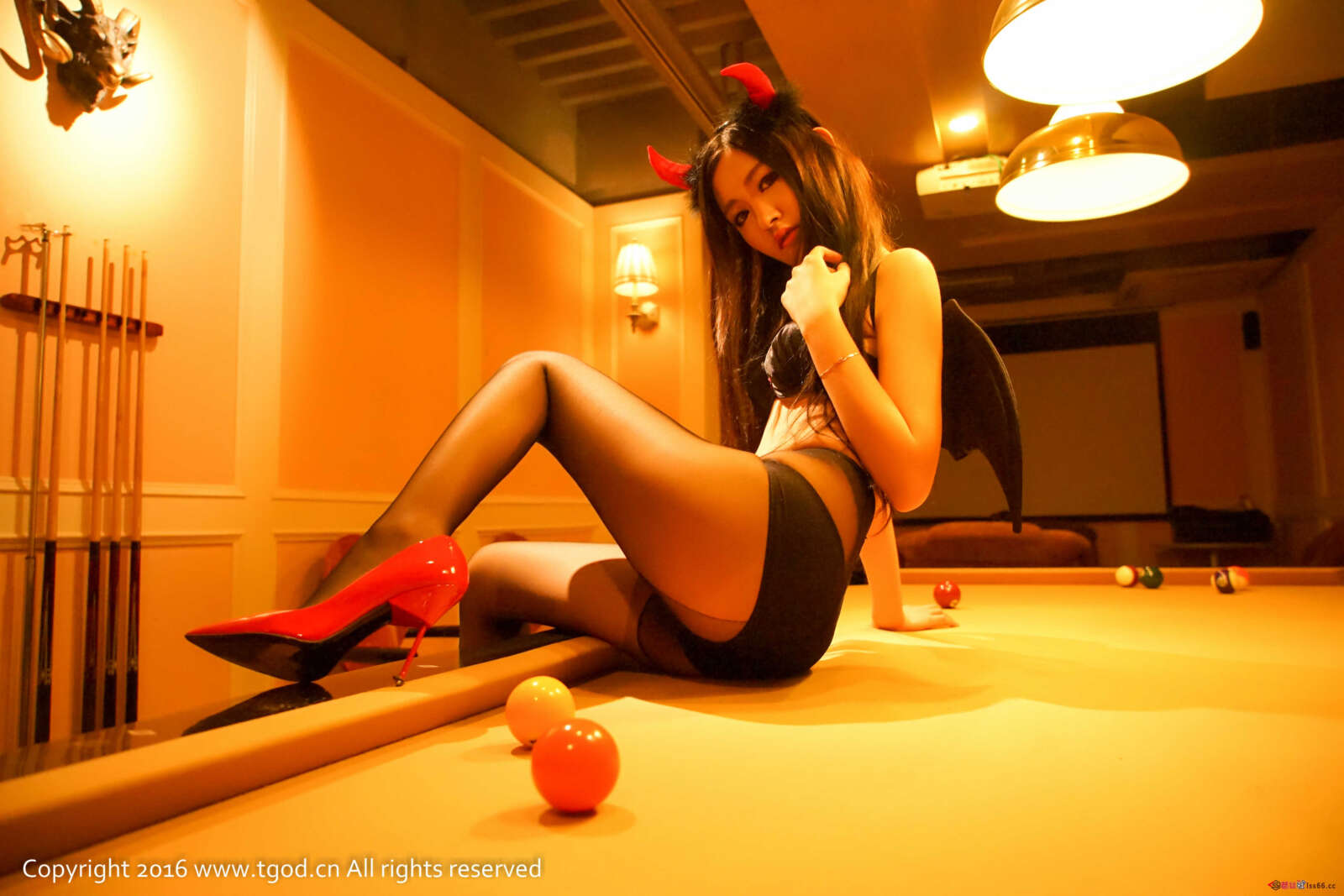 https://www.lss77.com/wp-content/uploads/2019/05/沈梦瑶_G_cat-29-1-1600x1067.jpg