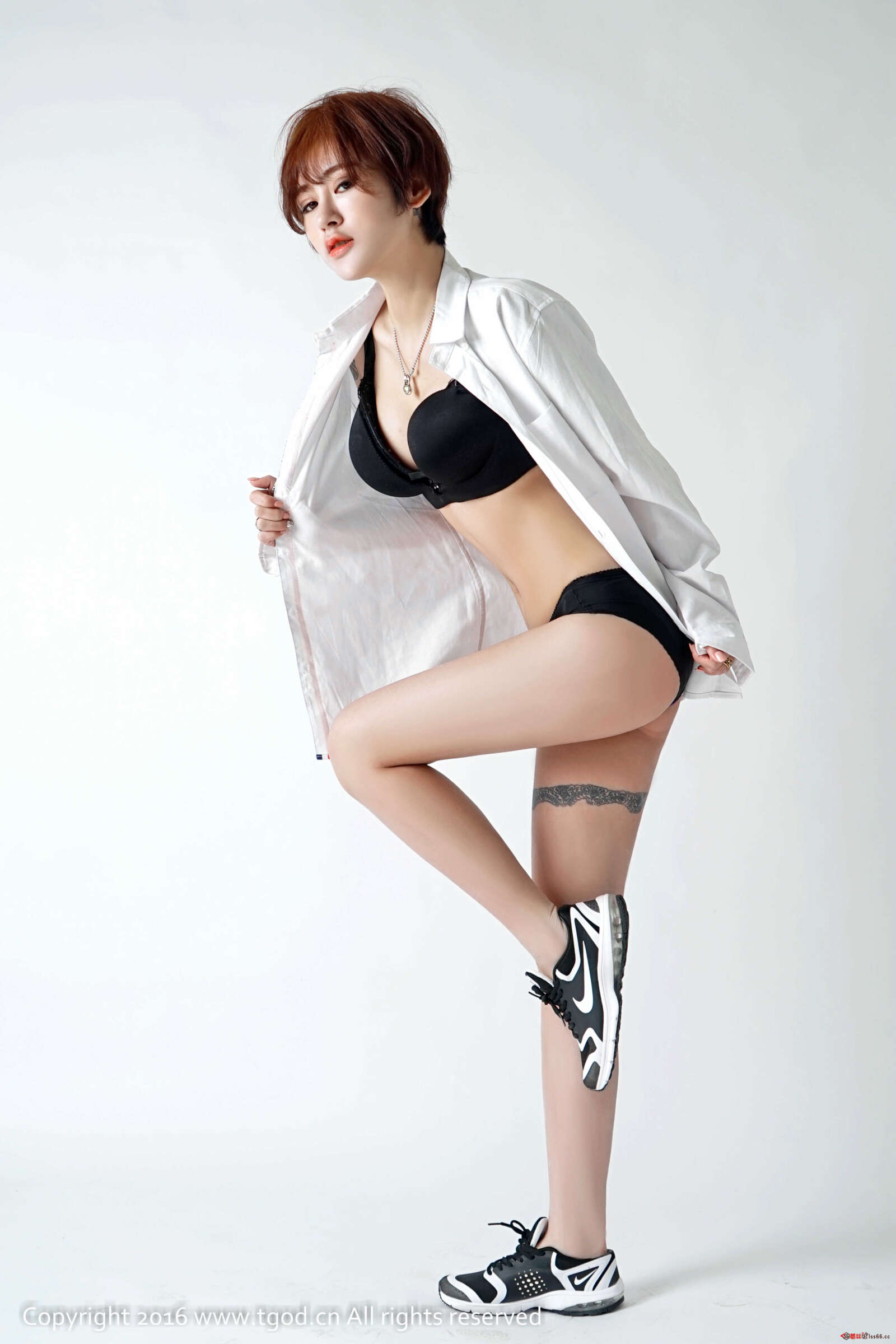 https://www.lss77.com/wp-content/uploads/2019/05/赵亚男-29-1600x2400.jpg