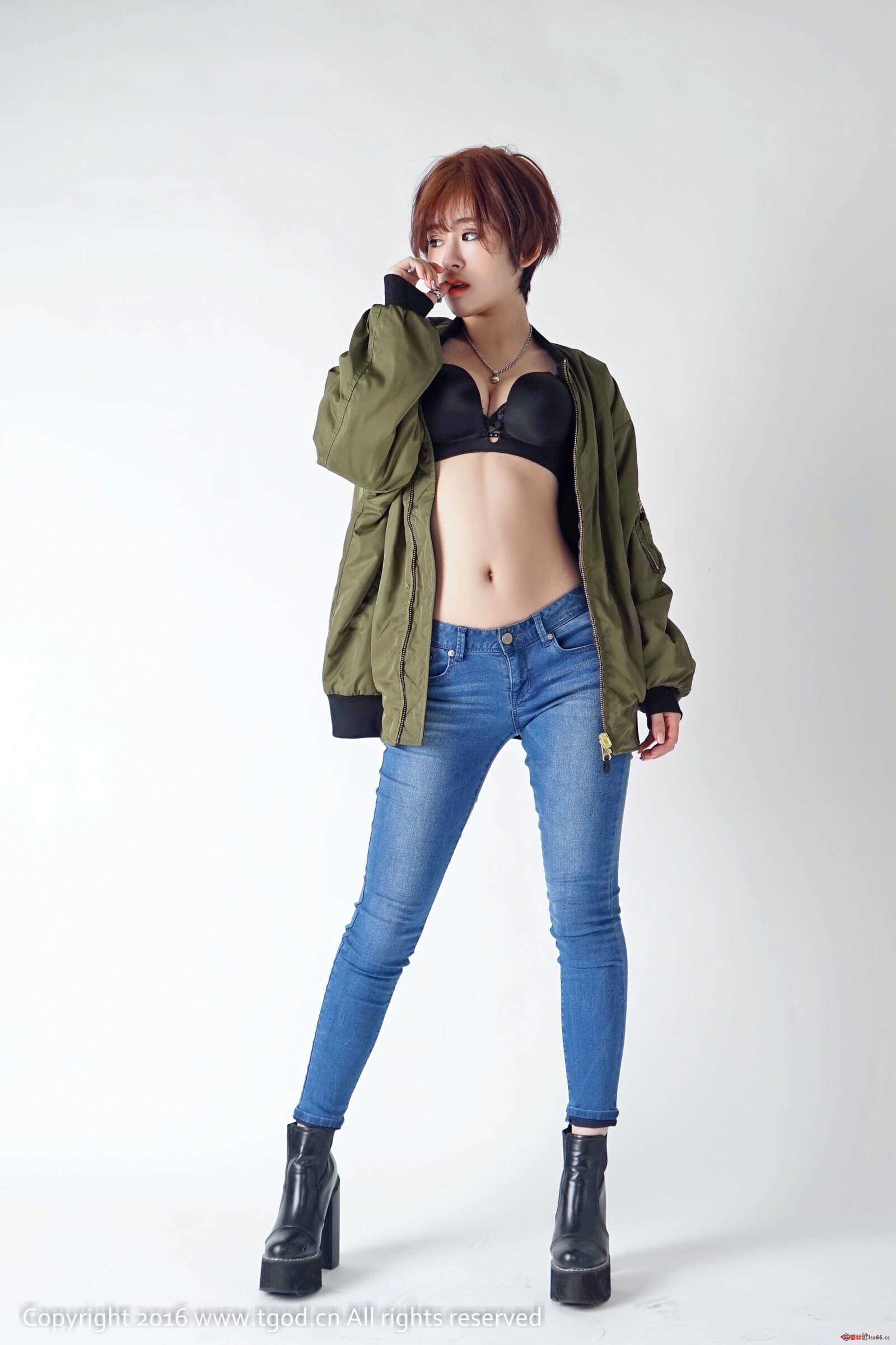 https://www.lss77.com/wp-content/uploads/2019/05/赵亚男-33-1600x2400.jpg