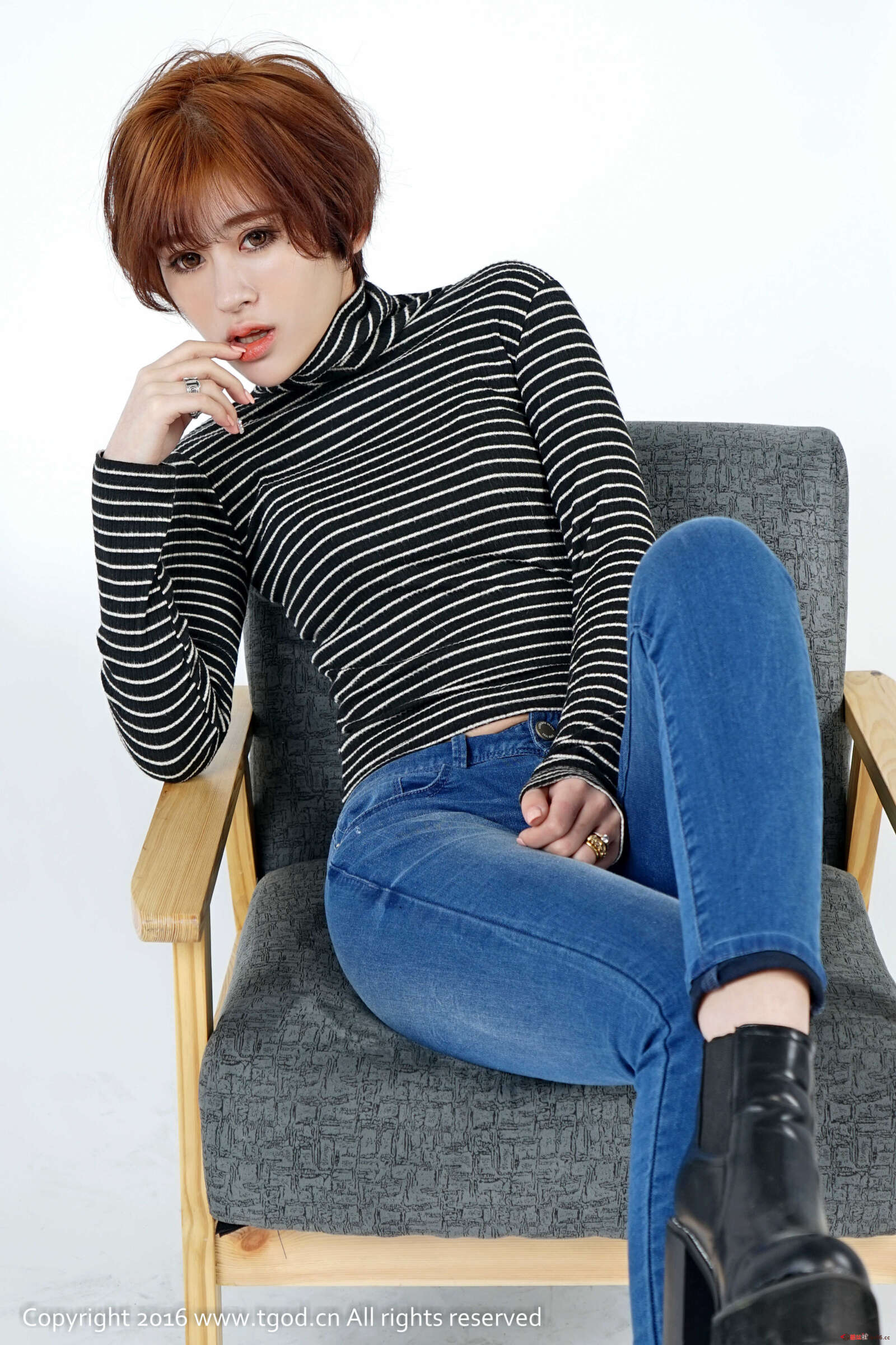 https://www.lss77.com/wp-content/uploads/2019/05/赵亚男-51-1600x2400.jpg
