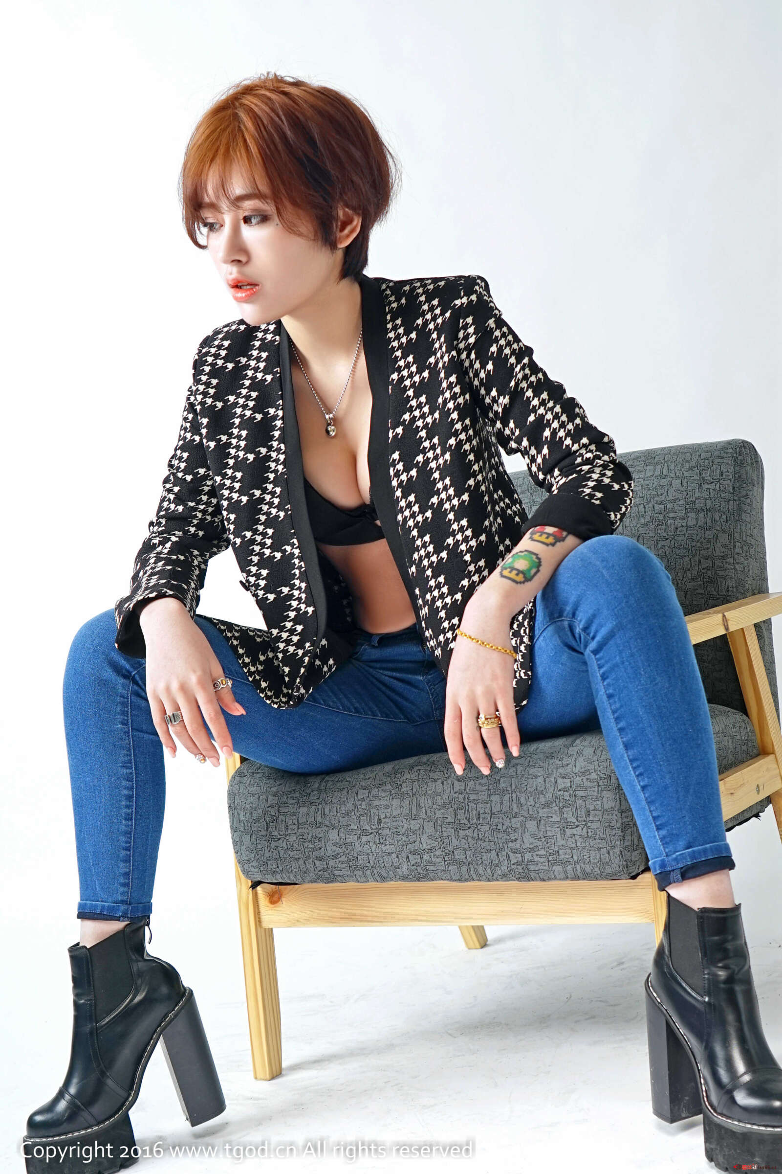 https://www.lss77.com/wp-content/uploads/2019/05/赵亚男-56-1600x2400.jpg