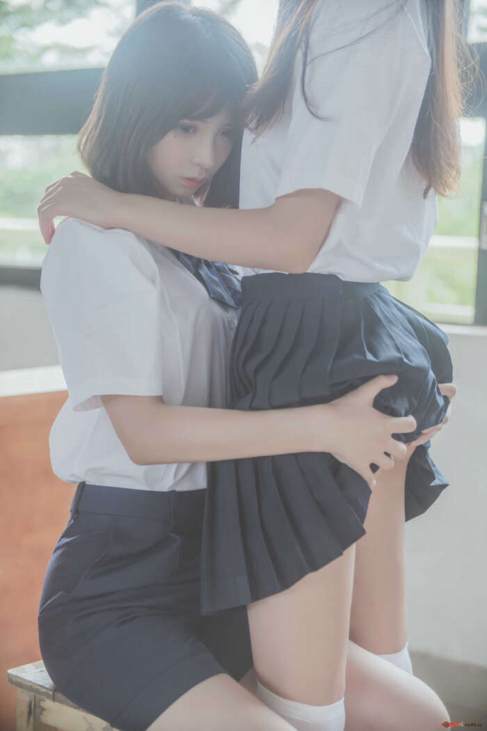 桜桃喵 004 &疯猫ss_JK百合1 [43P-325MB]