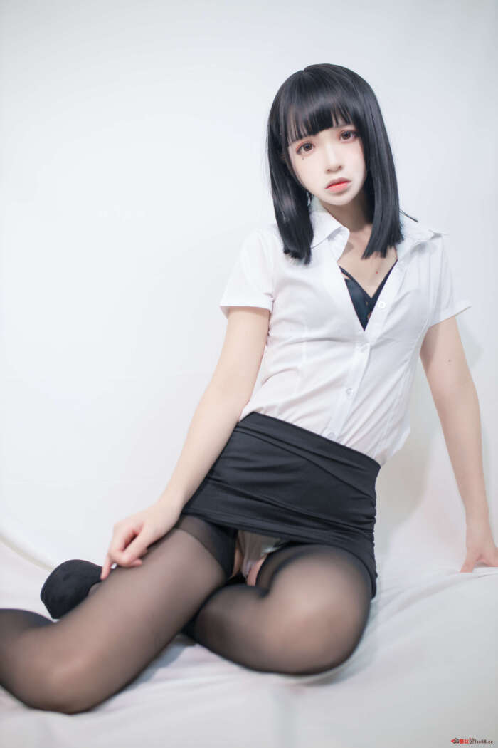 疯猫ss NO.099 职业装3 [40P-494MB]