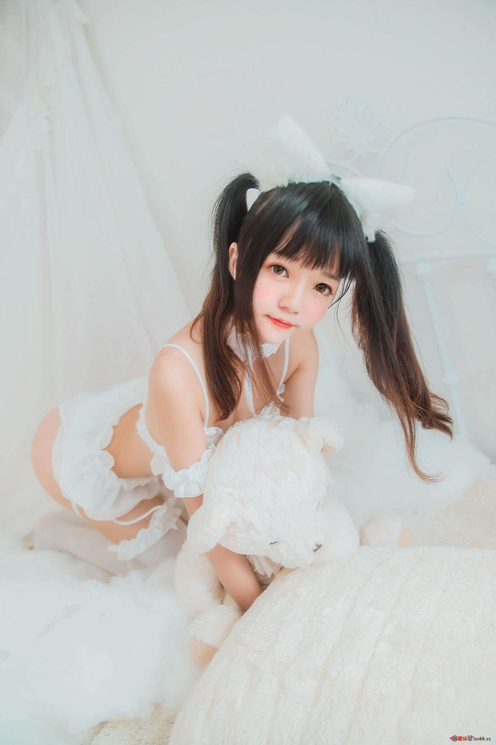 https://www.lss77.com/wp-content/uploads/2020/12/lss-18-19-1600x2400.jpg