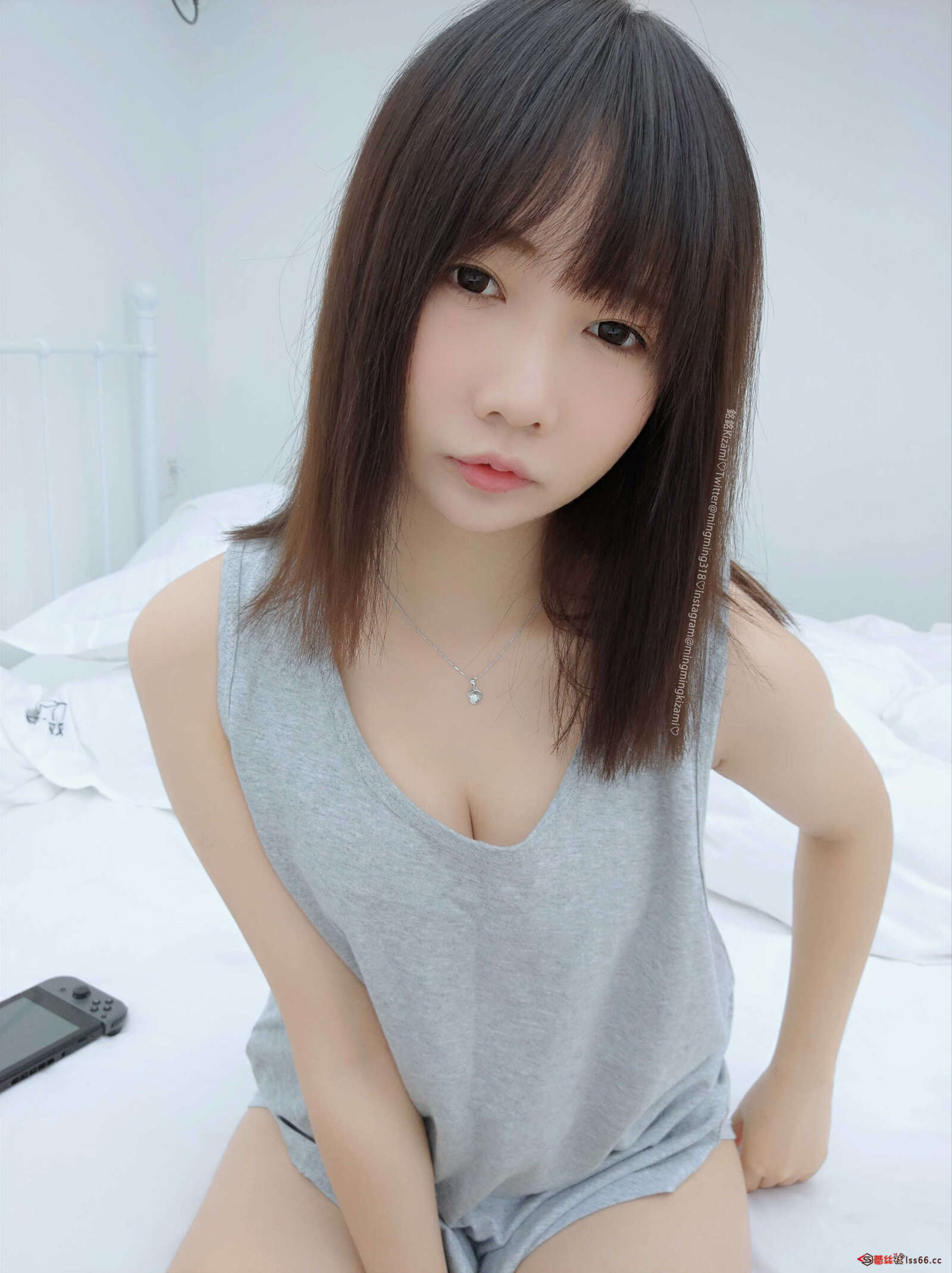 https://www.lss77.com/wp-content/uploads/2021/01/KizamiVol.09自撮り-2-1-1600x2138.jpg