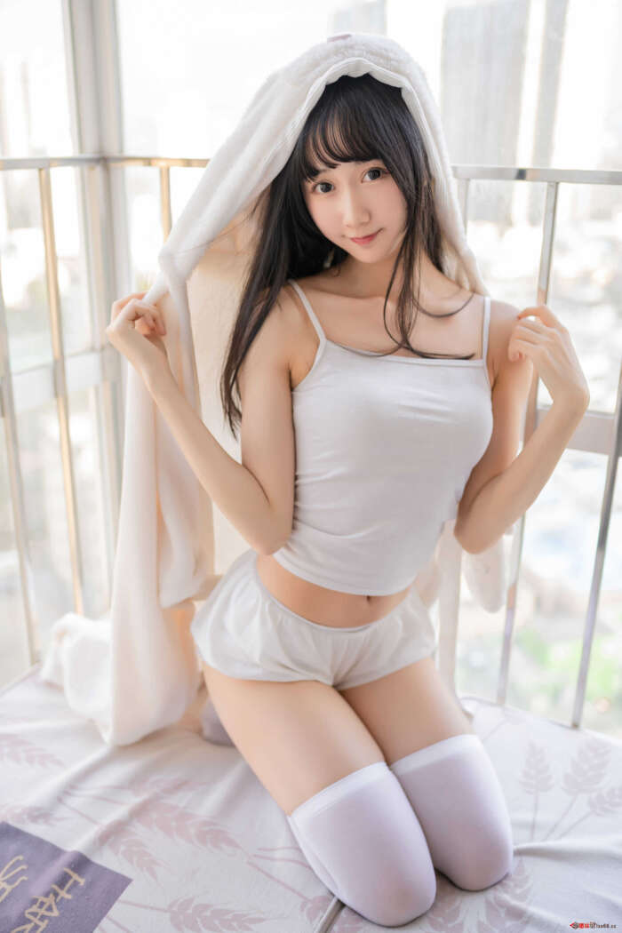 木绵绵OwO NO.028 浴巾兔子 [42P-28MB]