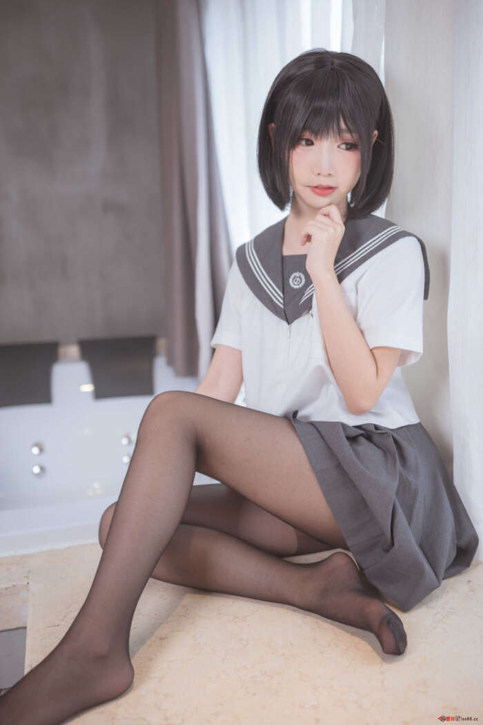 面饼仙儿 NO.016 脑内少女 黑丝JK [25P-241MB]