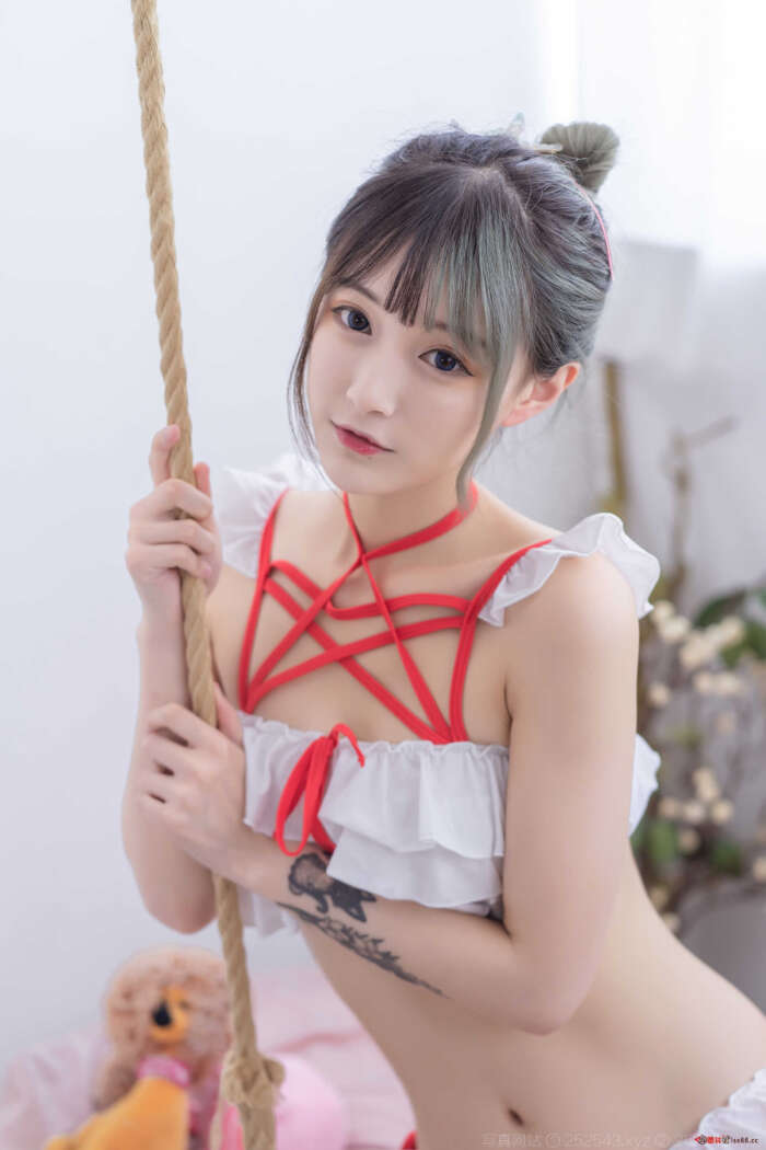 铁板烧鬼舞w NO.021 制服本 泳装 [20P 193M]