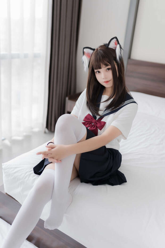 蜜汁猫裘 NO.005 猫耳JK [40P-110MB]