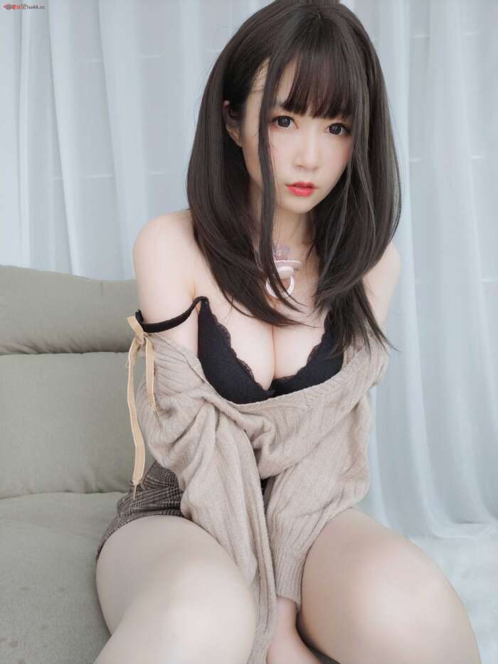 白银81 NO.031 甜美后辈日常篇[130P3V-991MB]