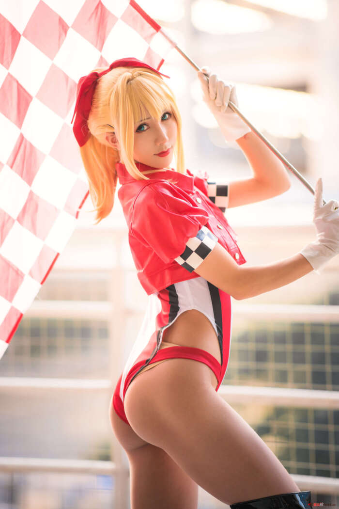 雅祈 Nero Claudius Race Queen [49P]