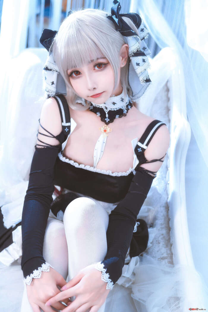 Momoko葵葵 NO.005 可畏 [9P]
