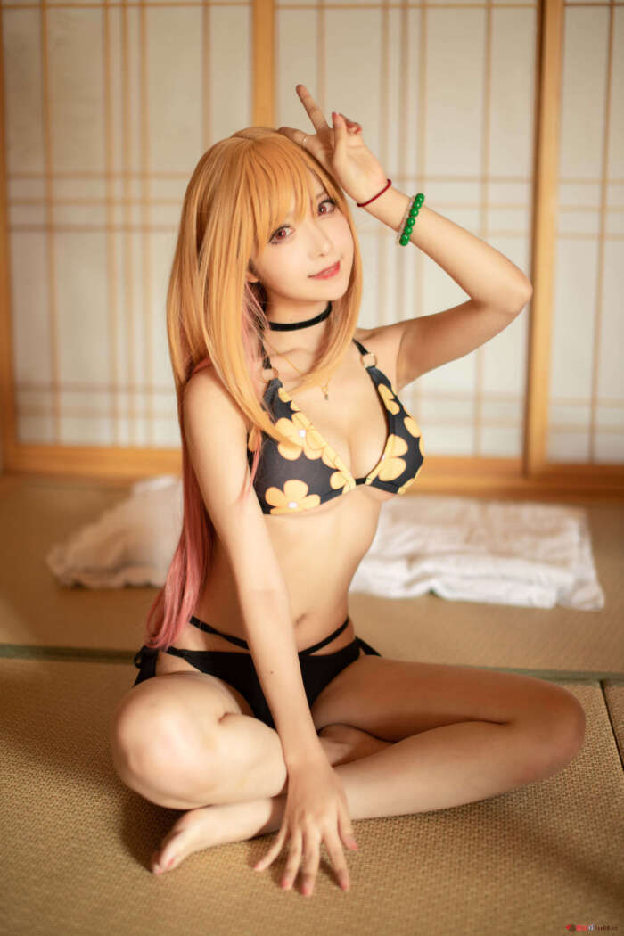 Shika小鹿鹿 – 喜多川海梦泳装 [42P-321MB]