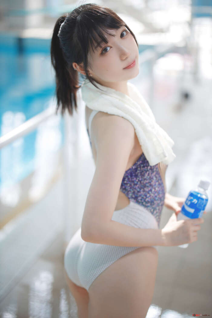 周叽是可爱兔兔 – 竞泳水着[36P+3V553M]
