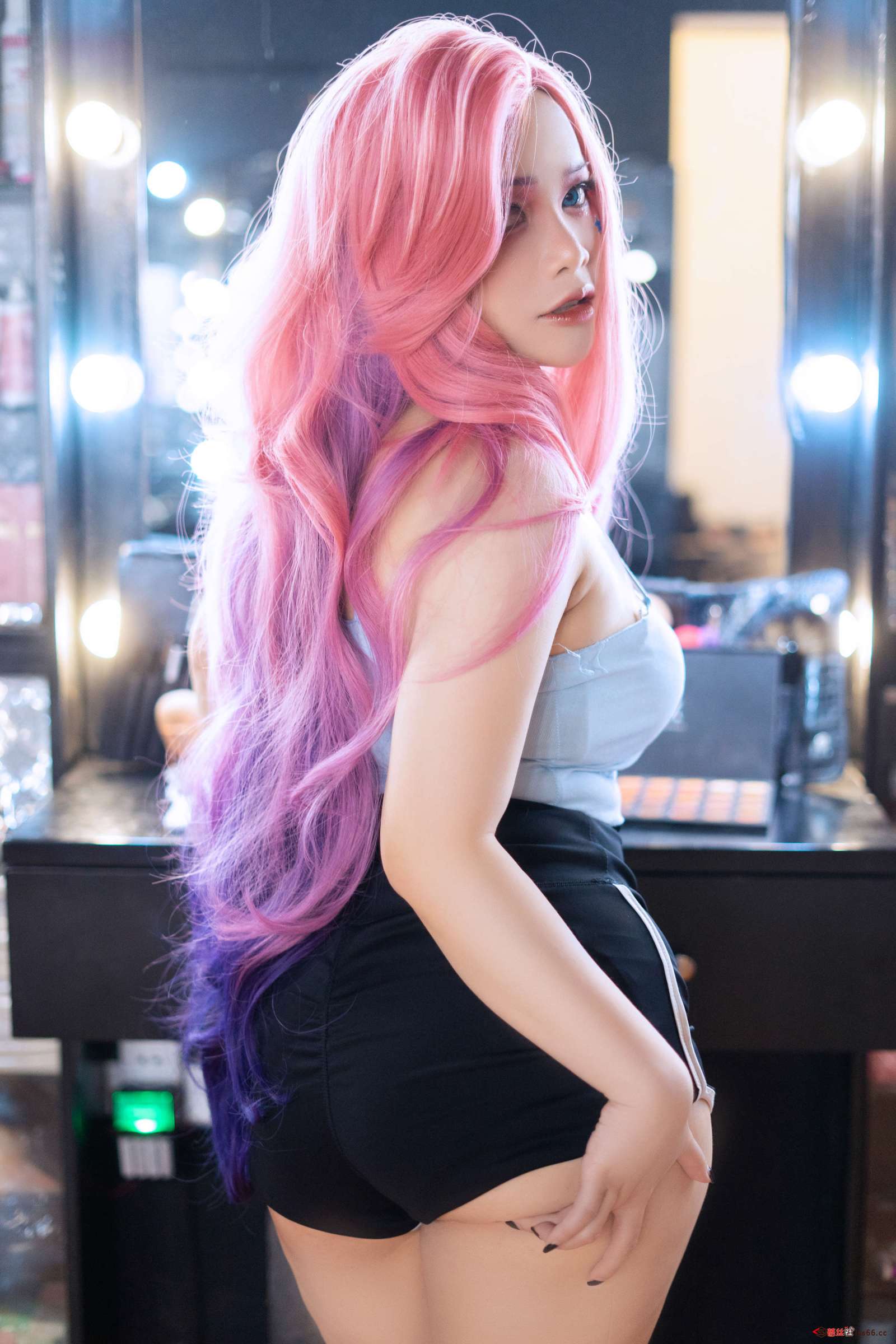 https://www.lss77.com/wp-content/uploads/2022/05/06_SERAPHINE_7-1600x2400.jpg