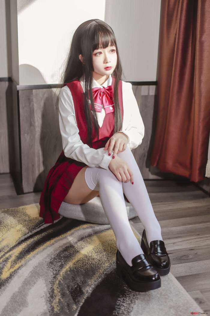日奈娇 NO.038 JK少女红裙 [28P-276MB]