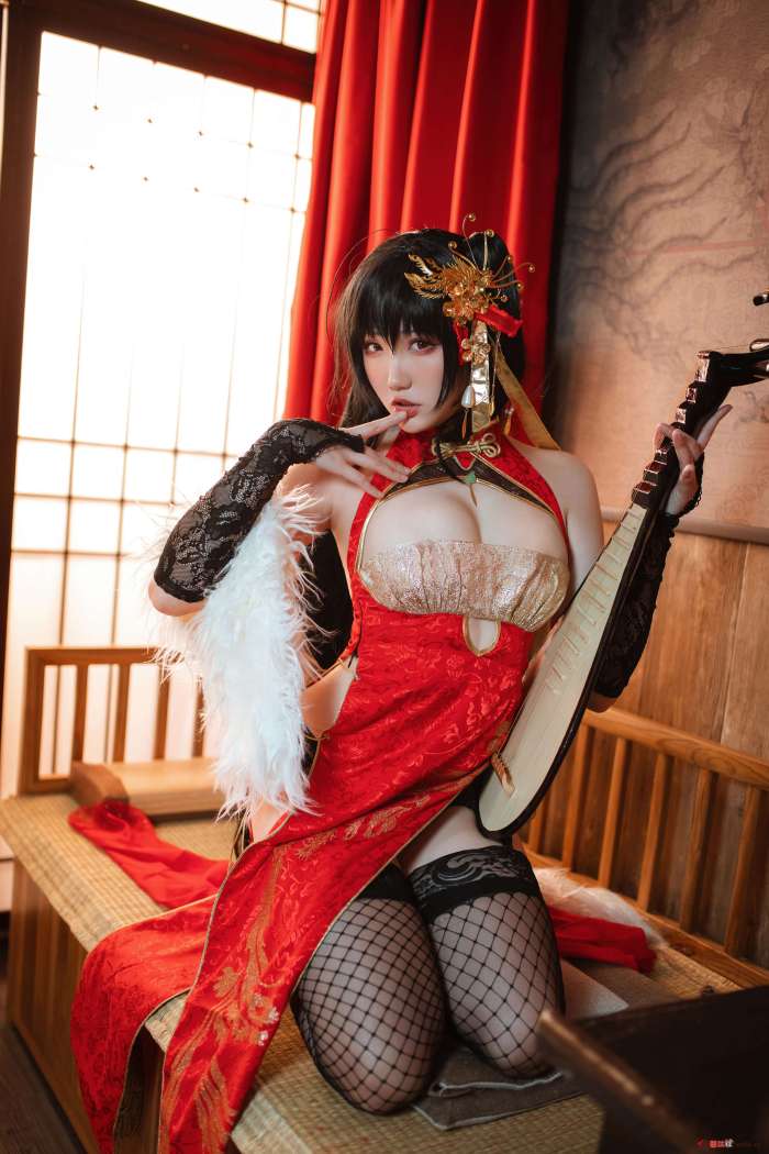 瓜希酱 大凤 旗袍 [22P+137MB]