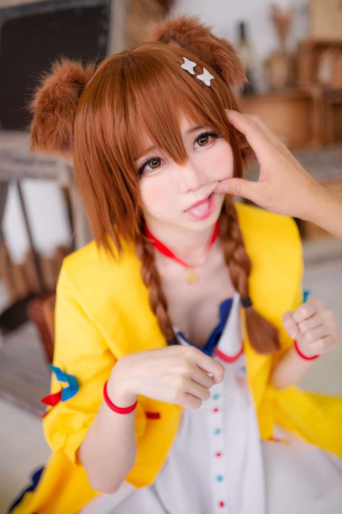 Sally Dorasnow – Inugami Korone [32P-80MB]