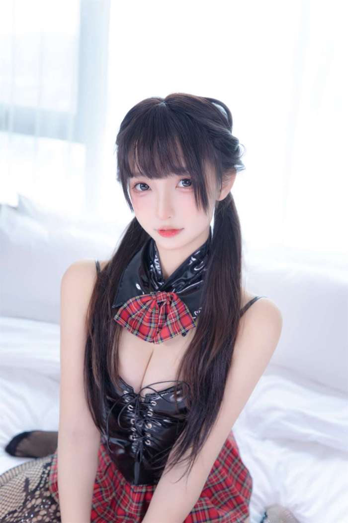 神樂坂真冬-叛逆人偶 [75P92MB]