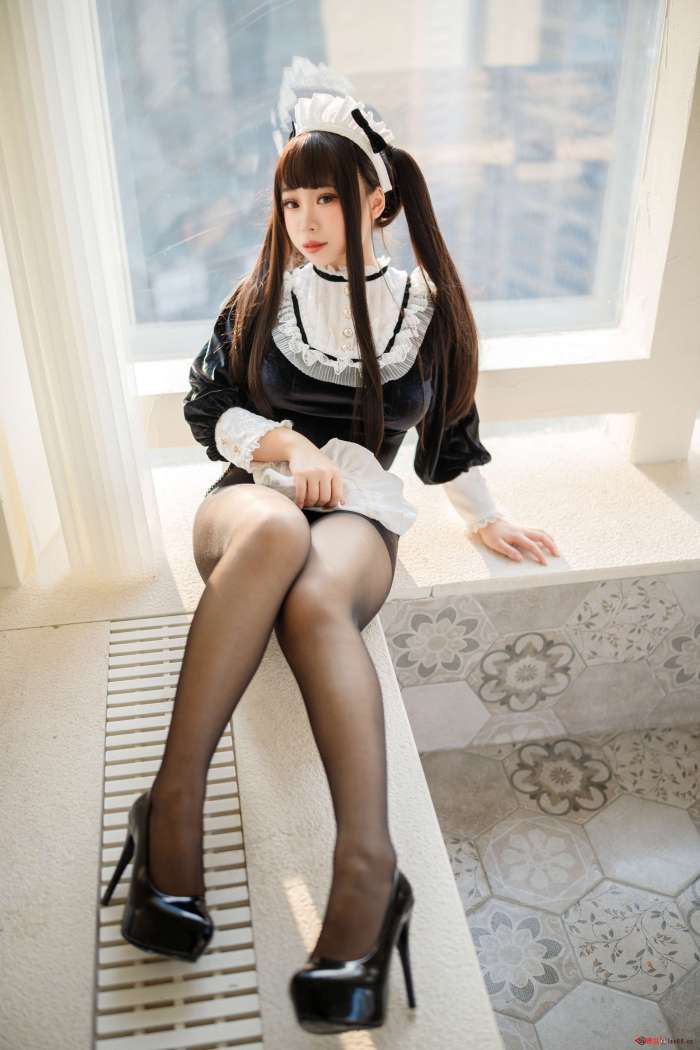 胡桃喵 – 更衣女仆 [80P4V2.39GB]
