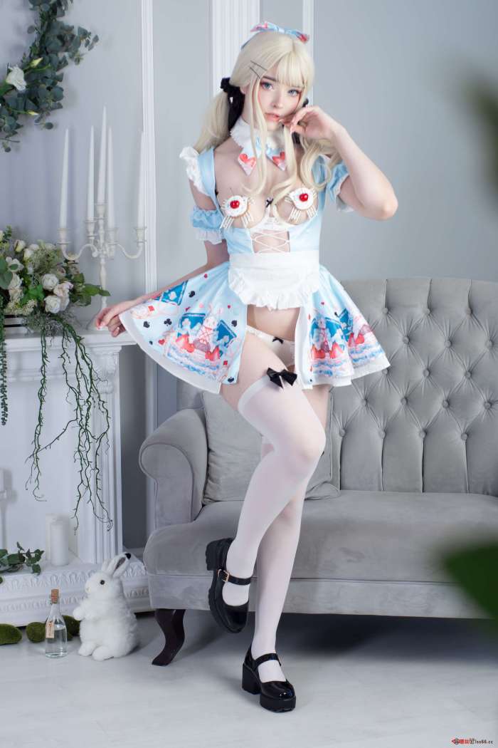 Candy Ball – Alice in Easterland [58P208MB]