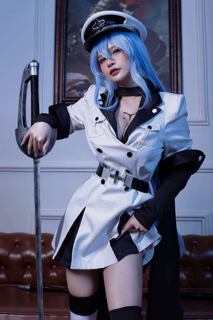 Azami_Esdeat [53P356MB]