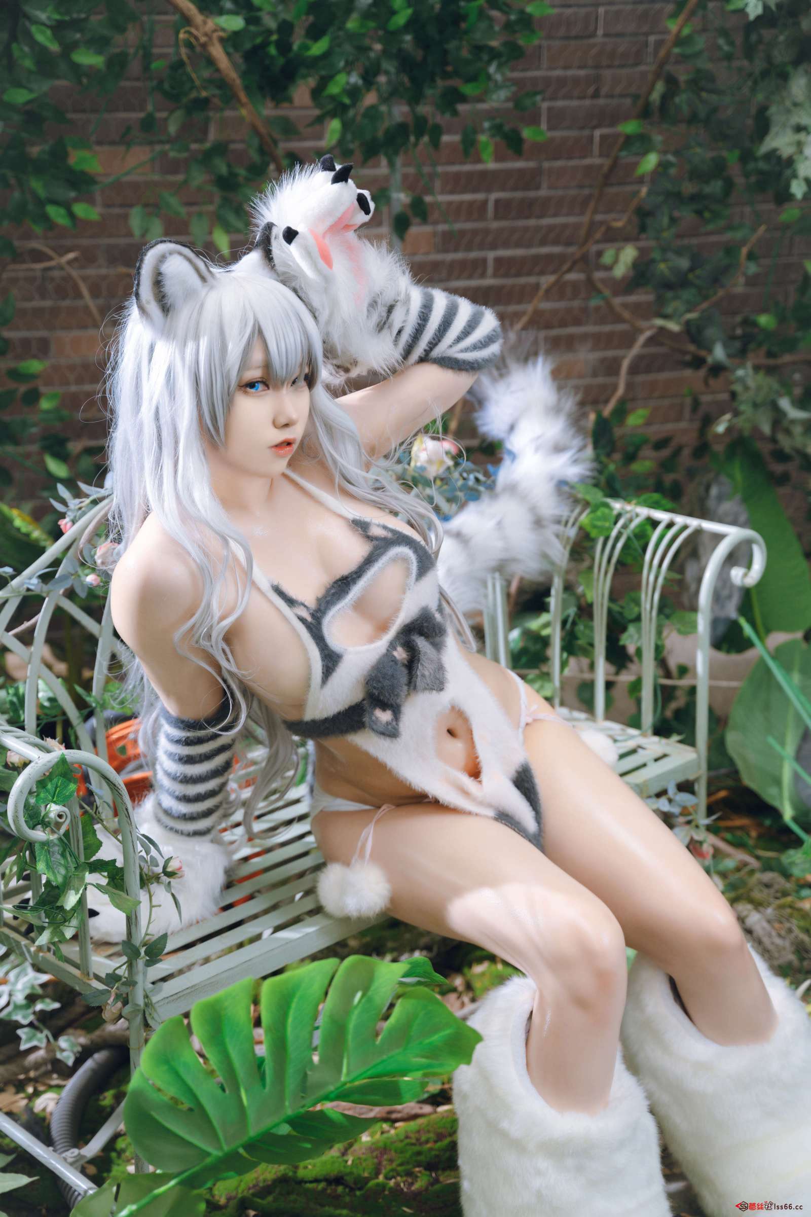 https://www.lss77.com/wp-content/uploads/2022/11/7-72-1600x2400.jpg