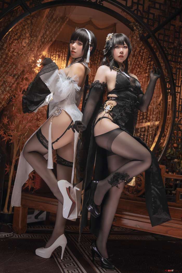 阿九从不咕咕 NO.001 碧蓝航线 镇海白黒双人(&喜茶苍苍子) [34P7V-534MB]
