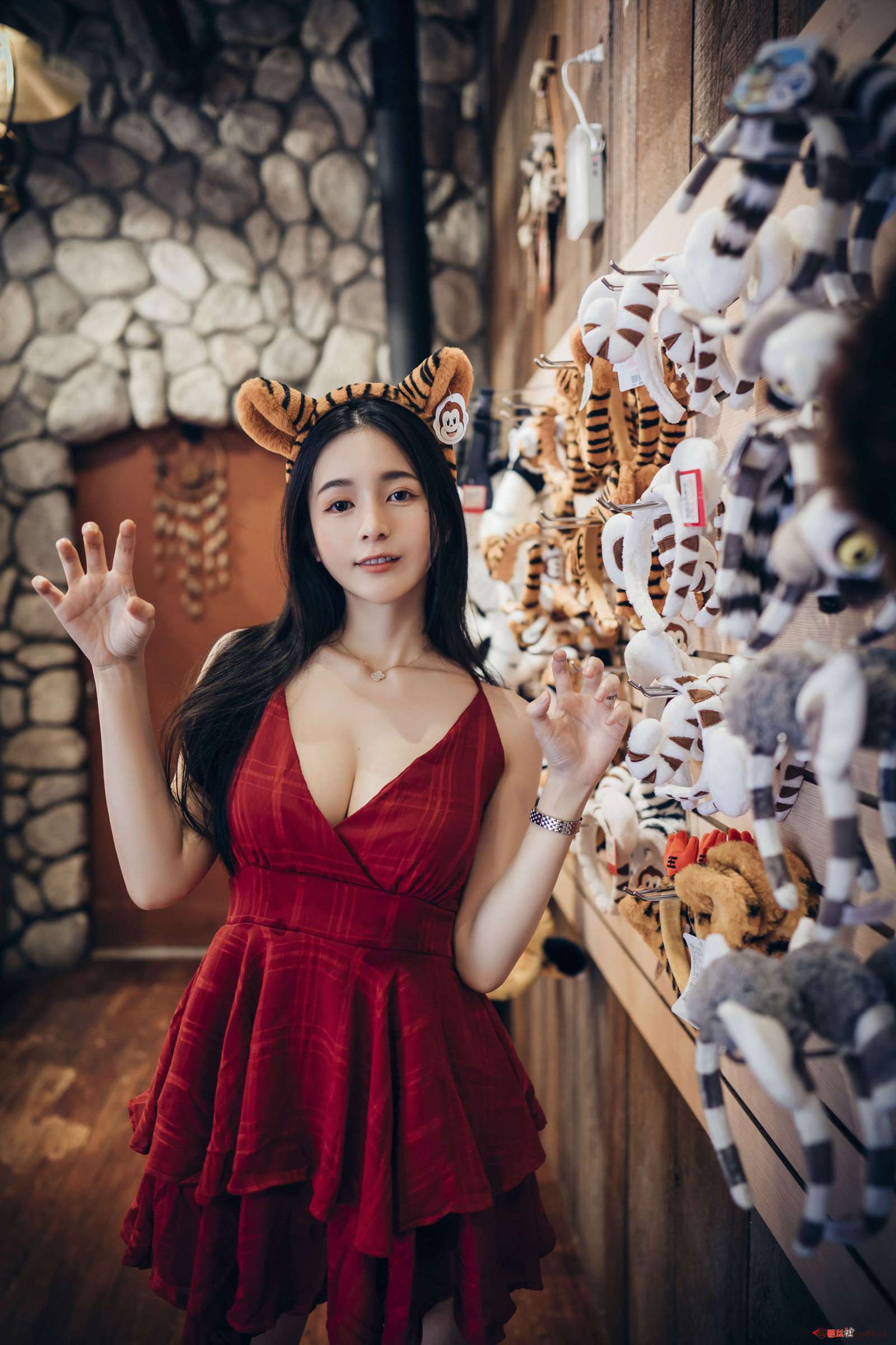 https://www.lss77.com/wp-content/uploads/2022/12/020-212-1600x2400.jpg