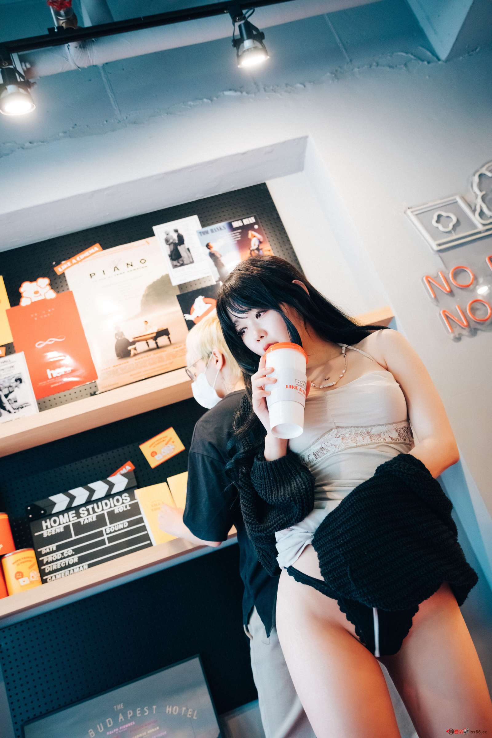 https://www.lss77.com/wp-content/uploads/2023/01/1673522878-182be0c5cdcd507-1600x2400.jpg