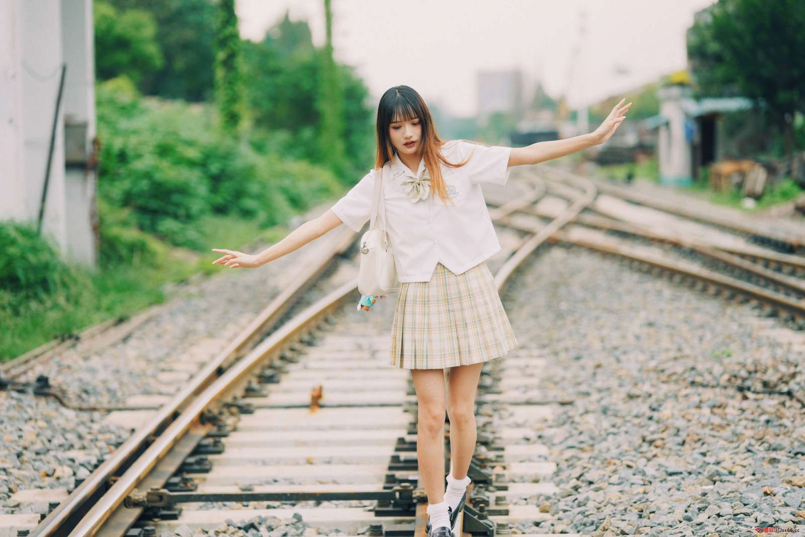 https://www.lss77.com/wp-content/uploads/2023/01/1673694625-93dd4de5cddba2c-1600x1067.jpg