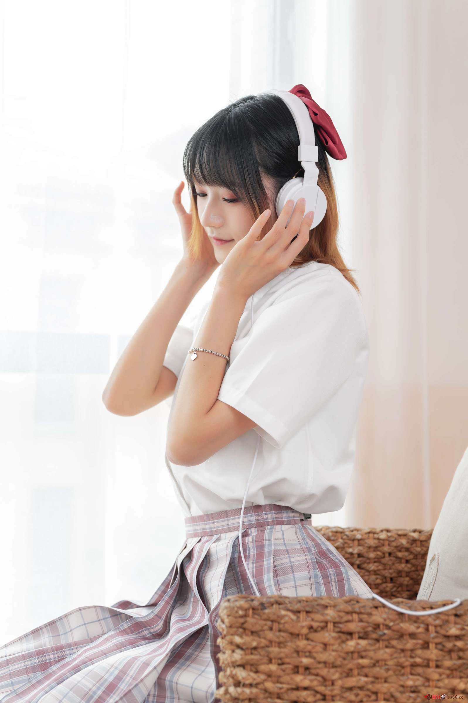 https://www.lss77.com/wp-content/uploads/2023/01/1673865654-9e94b15ed312fa4-1597x2400.jpg