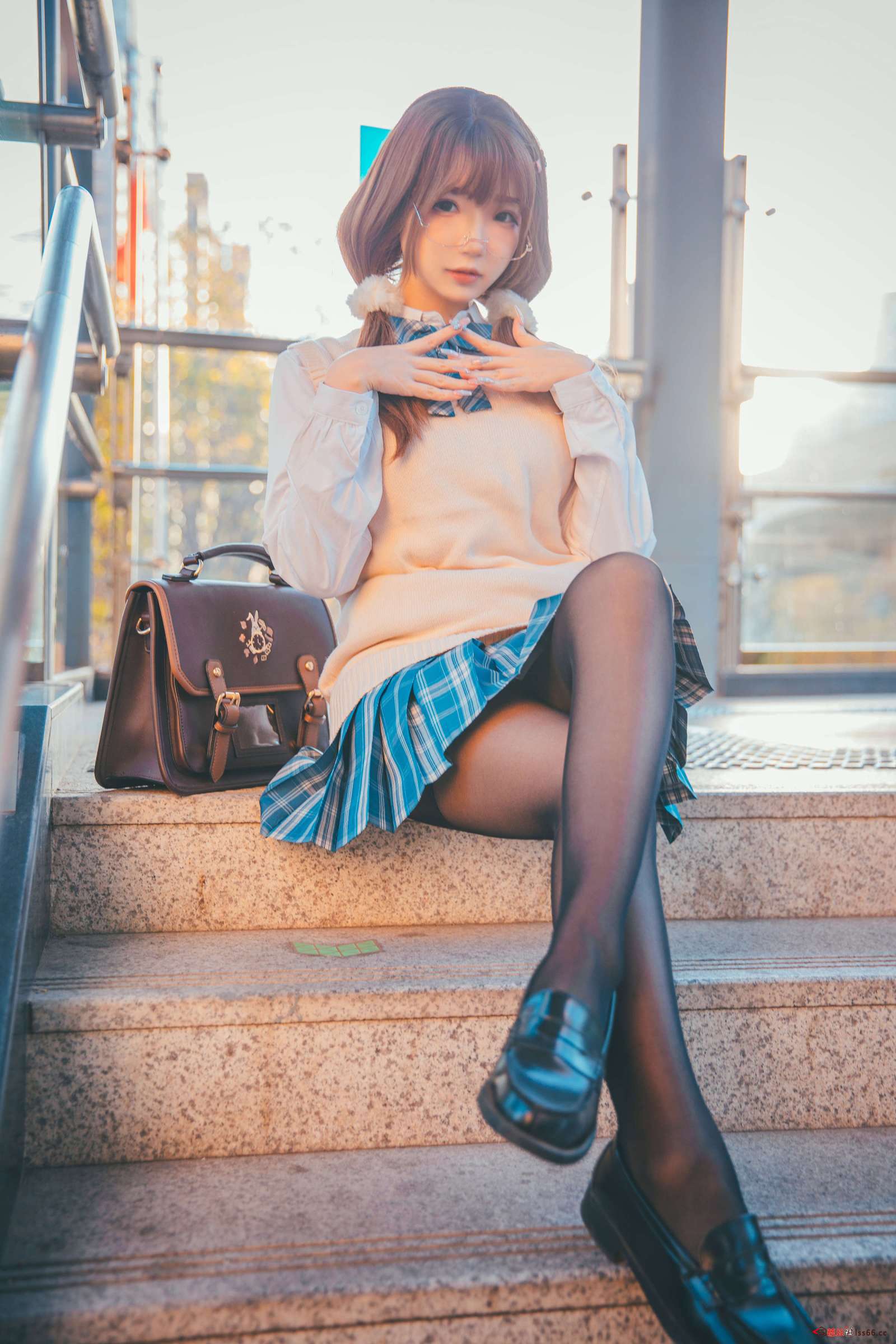 https://www.lss77.com/wp-content/uploads/2023/01/1673941169-93dd4de5cddba2c-1600x2400.jpg