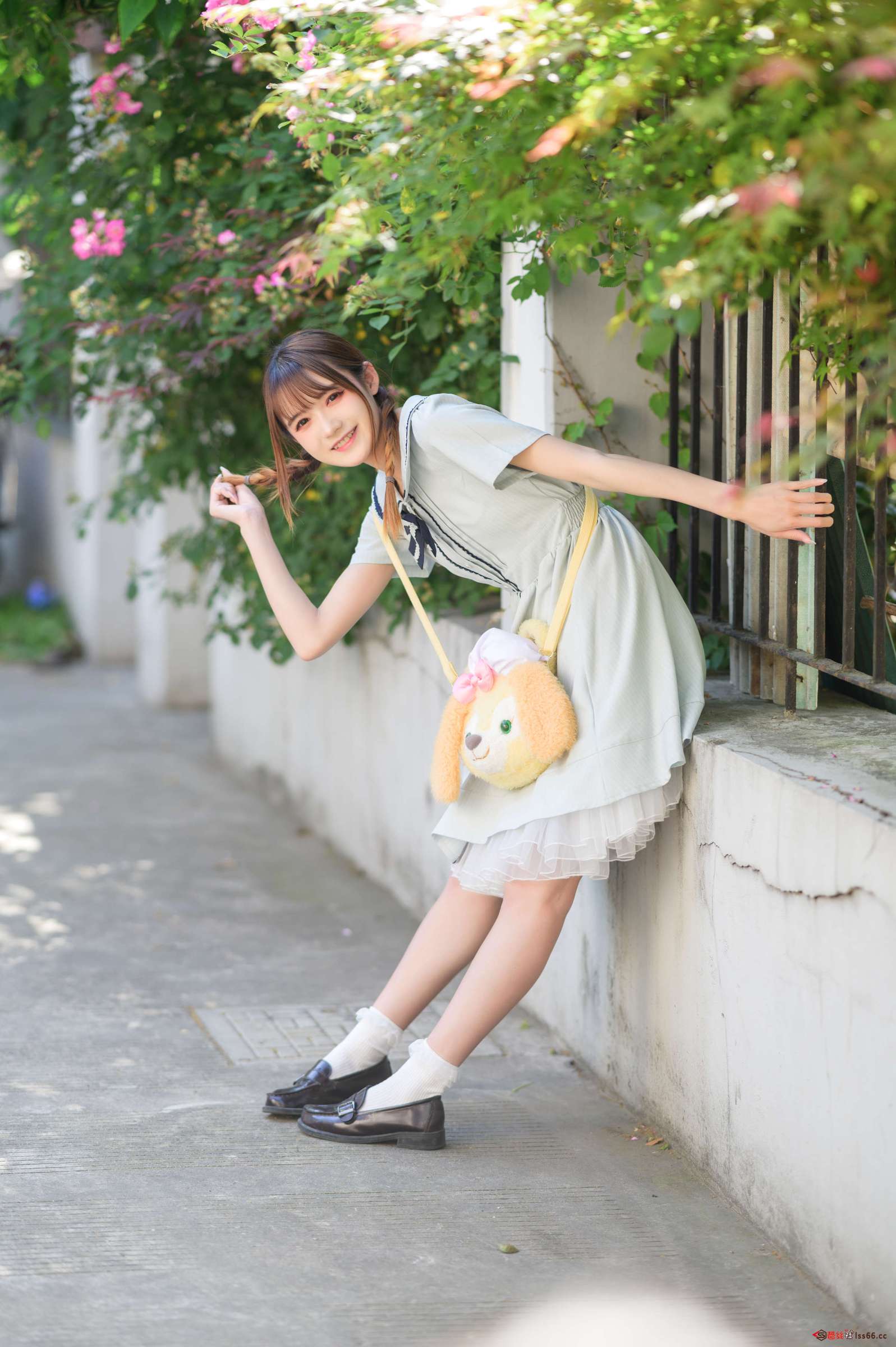https://www.lss77.com/wp-content/uploads/2023/01/1674843584-fc1198178c3594b-1597x2400.jpg