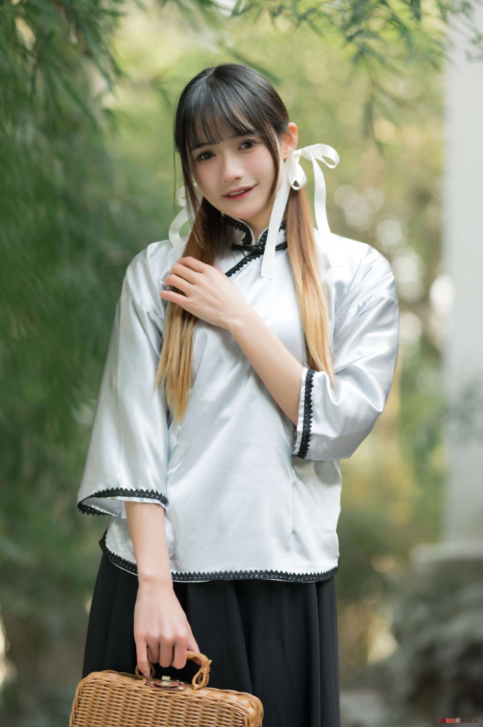 https://www.lss77.com/wp-content/uploads/2023/01/1674994688-93dd4de5cddba2c-1597x2400.jpg