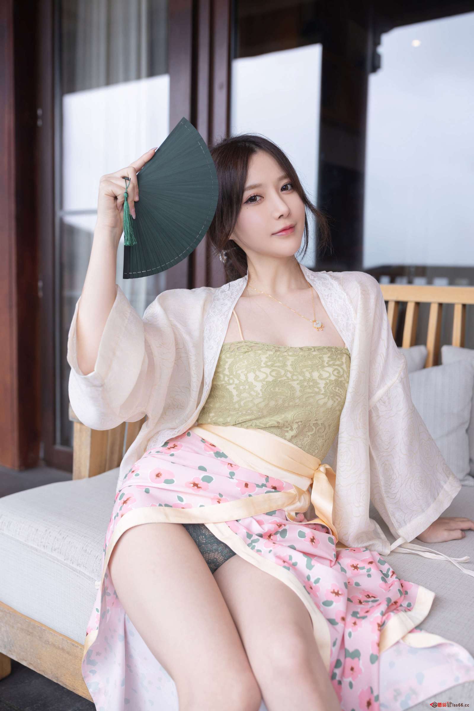 https://www.lss77.com/wp-content/uploads/2023/02/1675405662-a13ee062eff9d72-1600x2400.jpg