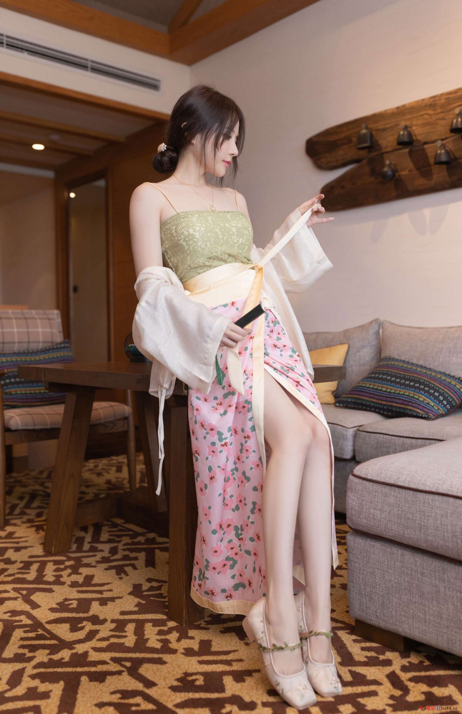 https://www.lss77.com/wp-content/uploads/2023/02/1675406215-842f3298f90f01f-1551x2400.jpg