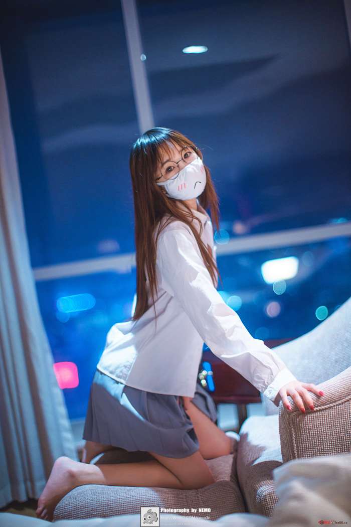 御子Yumiko – 口罩 [20P124M]