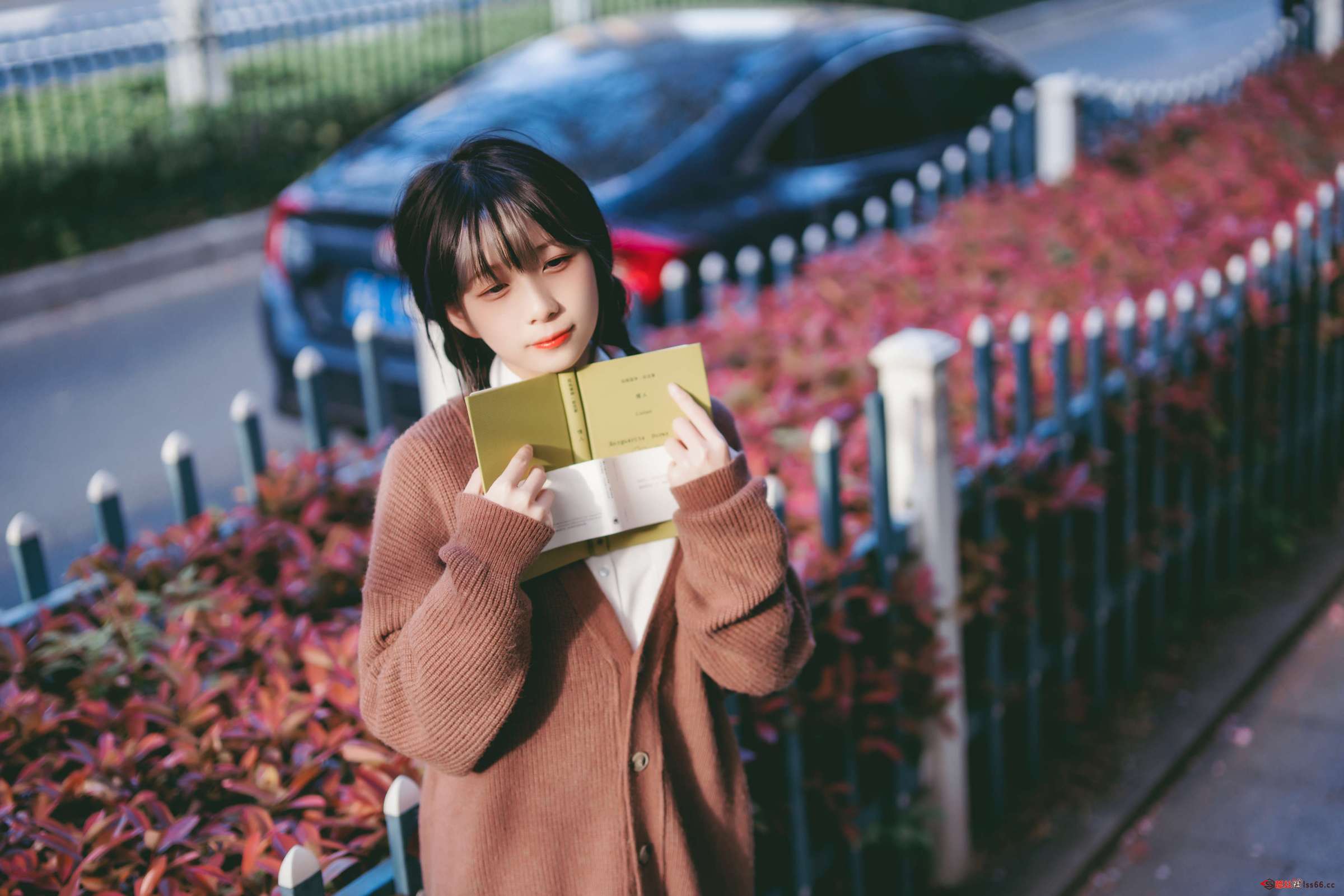 https://www.lss77.com/wp-content/uploads/2023/02/1675871603-ed0a75eeb69b34d-2400x1601.jpg